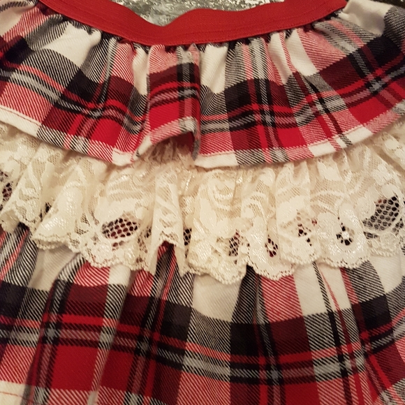 Flouncy little Skirt - Picture 2 of 3